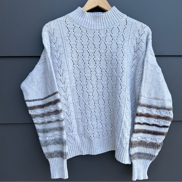 Cozy Gray Cable Knit Sweater - L - Picture 2 of 6